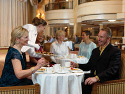 QV Cruises Cunard Cruise Queen Mary 2 qm 2 Afternoon Tea