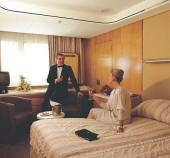 Luxury Queen Elizabeth 2 Cunard